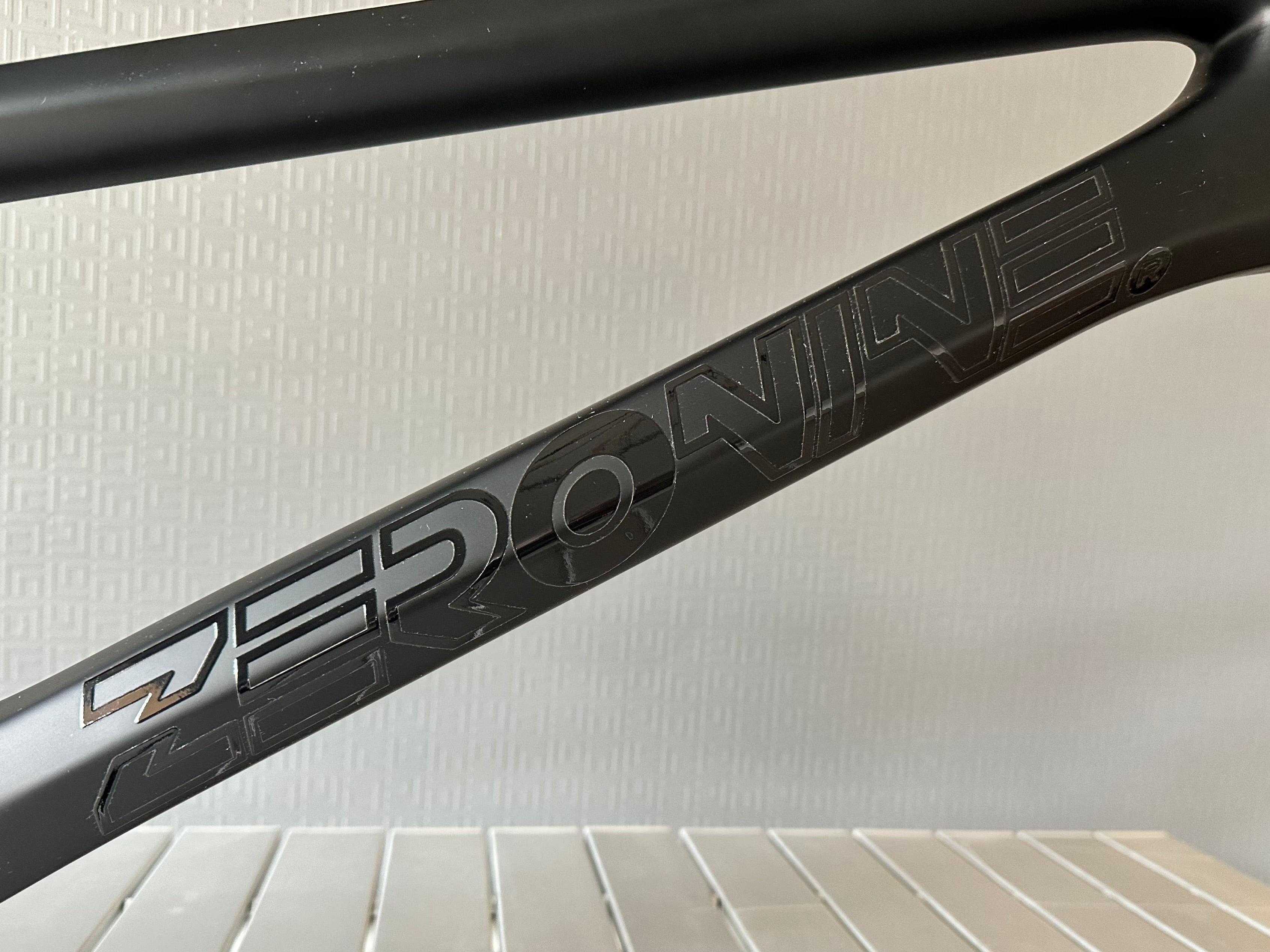 ZERONINE - DRK MTR CARBON RACE FRAME