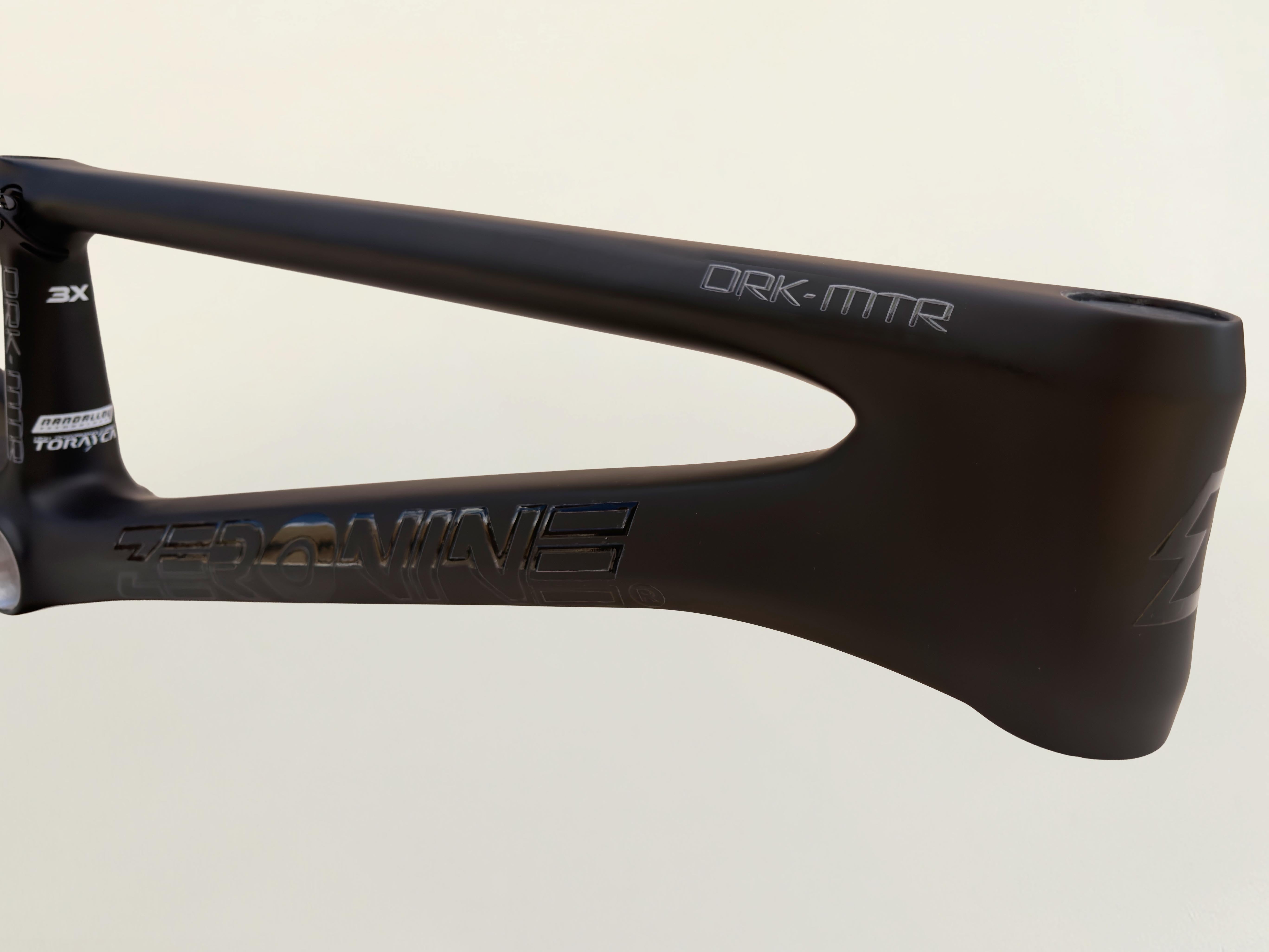 ZERONINE - DRK MTR CARBON RACE FRAME - BLACK or WHITE