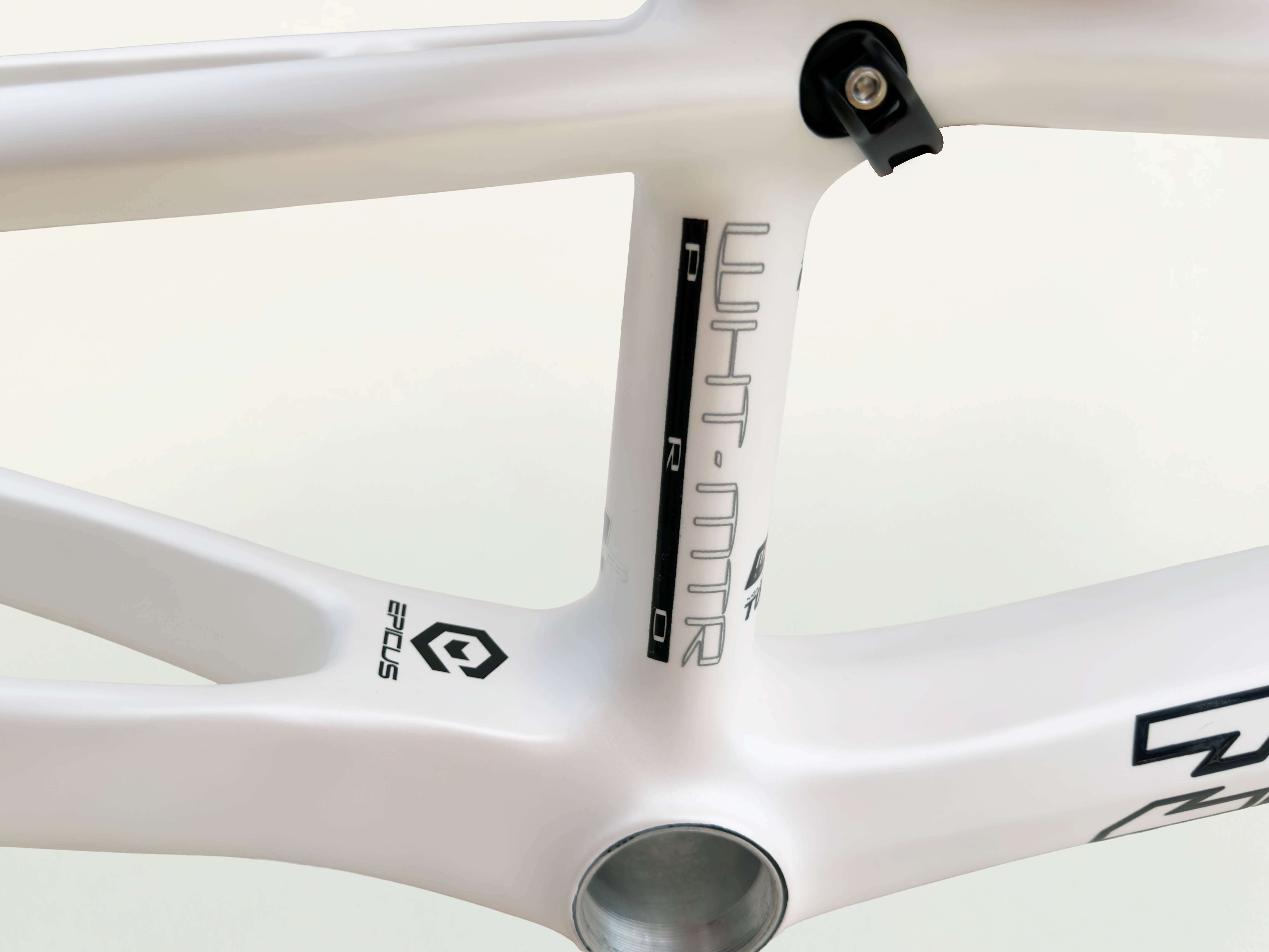 ZERONINE - DRK MTR CARBON RACE FRAME - BLACK or WHITE