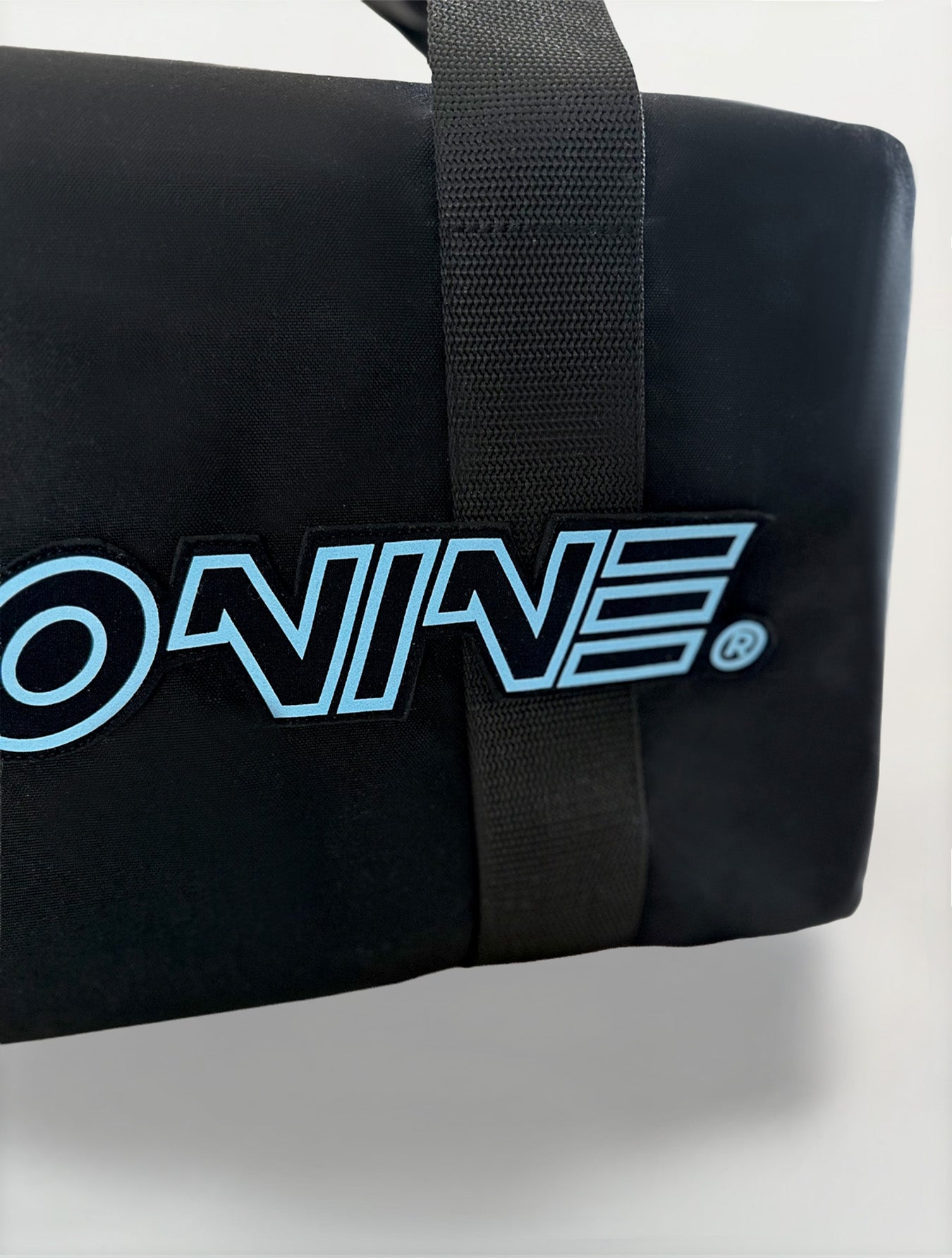 LOGO HELMET GEAR BAG