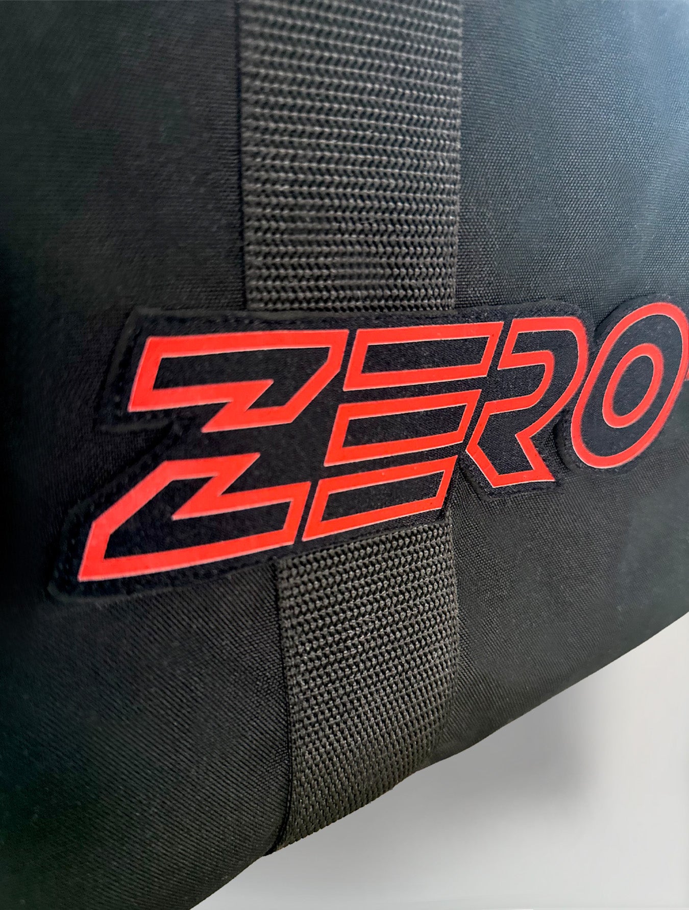 LOGO HELMET GEAR BAG