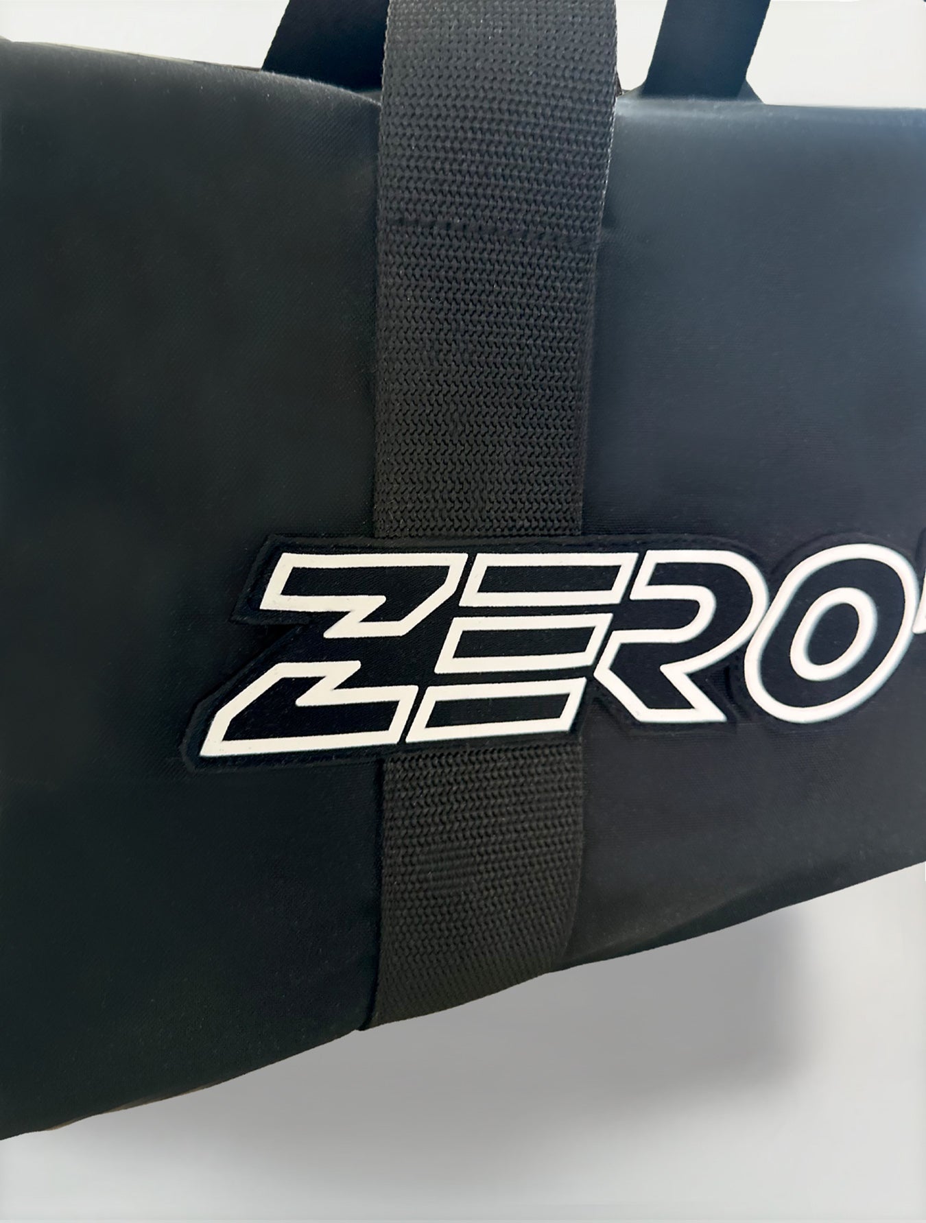 LOGO HELMET GEAR BAG